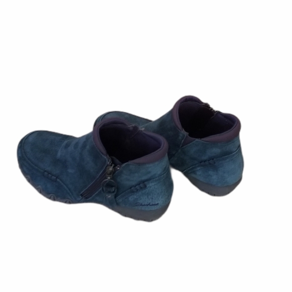 Skechers Relaxed Fit Suede Ankle Boots - Picture 3 of 8